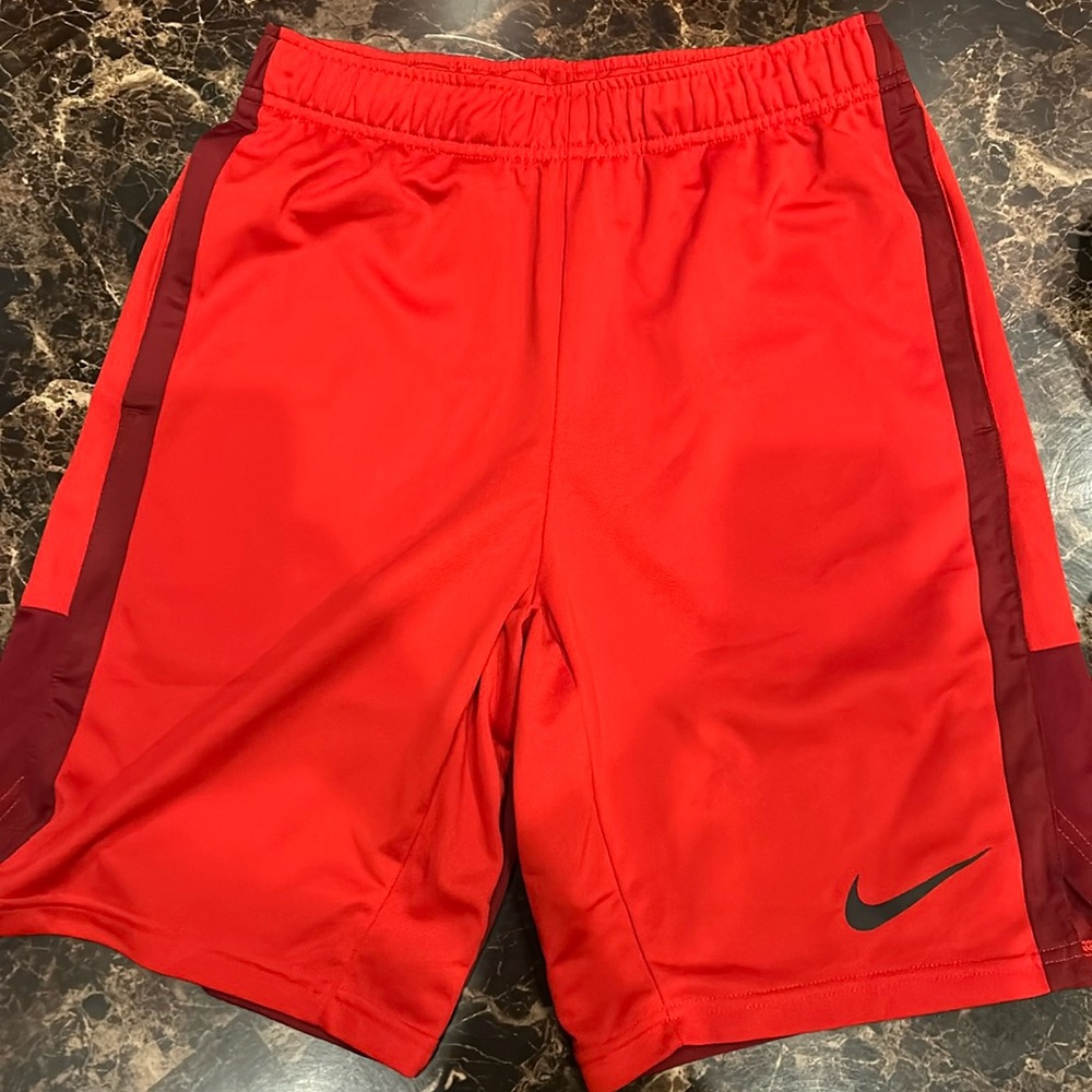 Nike shorts size S